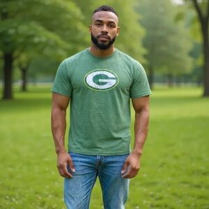 NFL Green‎ Bay Packers Football T Shirt size L